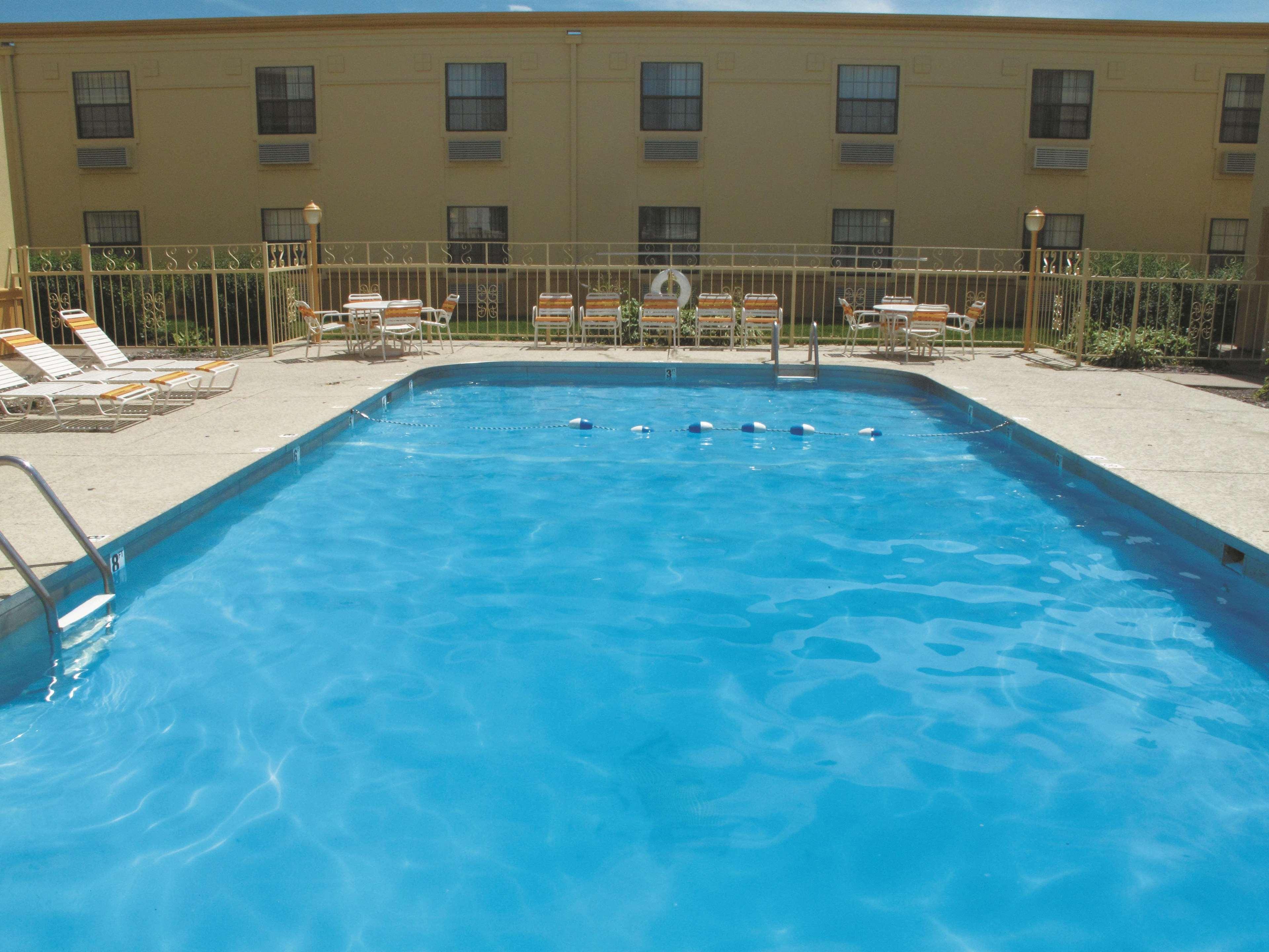 La Quinta Inn By Wyndham Moline Airport Luaran gambar